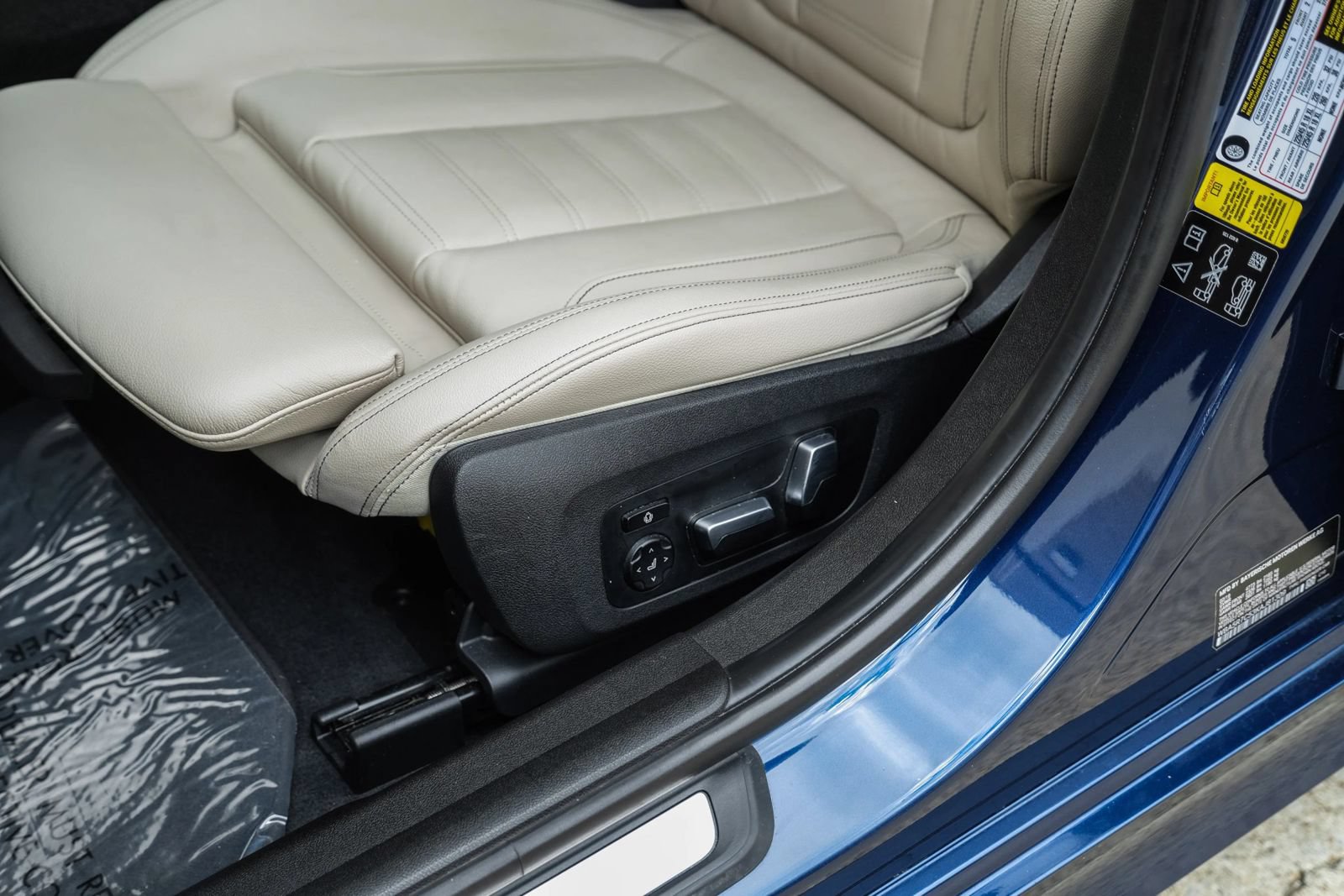 Used 2019 BMW 330i xDrive Sedan w/ Convenience Package AWD/4WD image 33