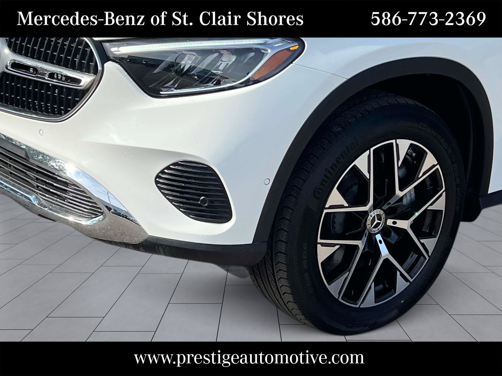 Used 2025 Mercedes-Benz GLC 350e 4MATIC image 10