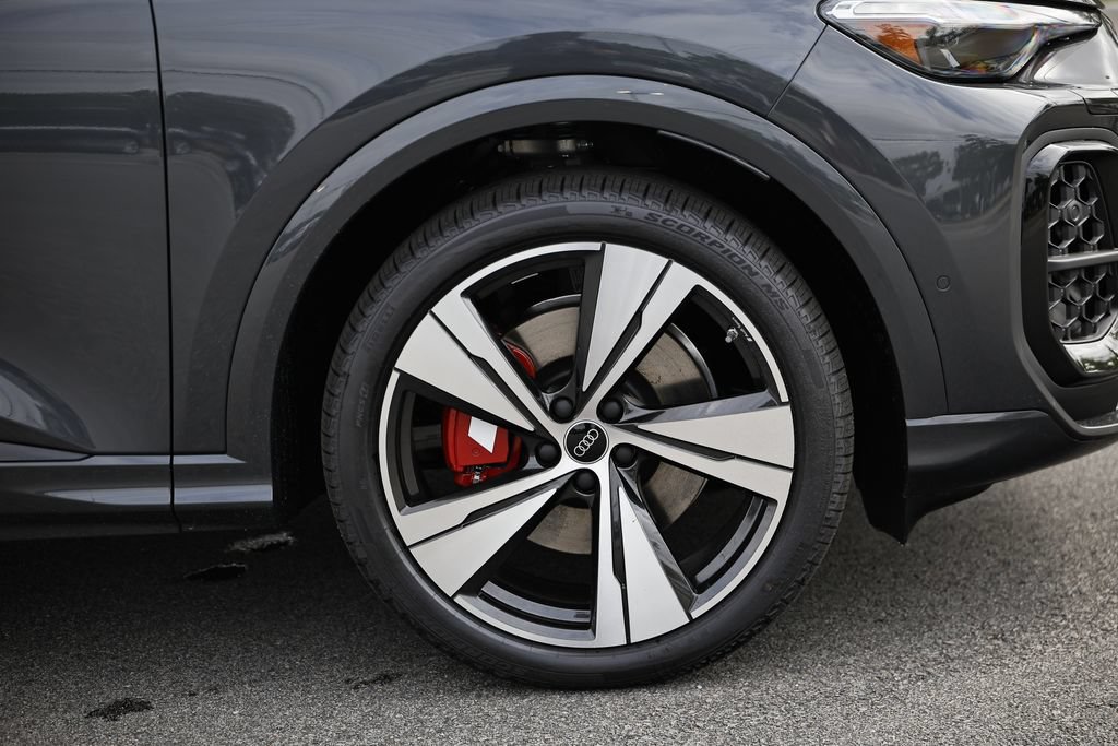 New 2026 Audi SQ5 Premium Plus AWD/4WD image 5