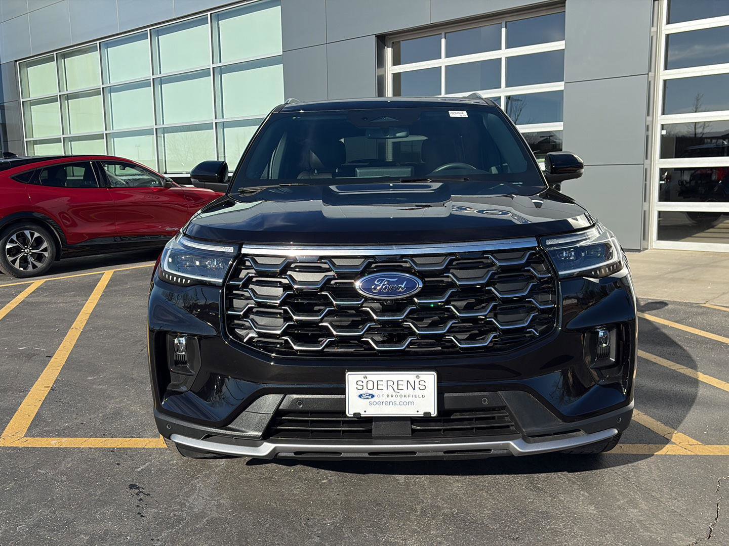 Used 2025 Ford Explorer Platinum w/ LUX Leather Package image 2