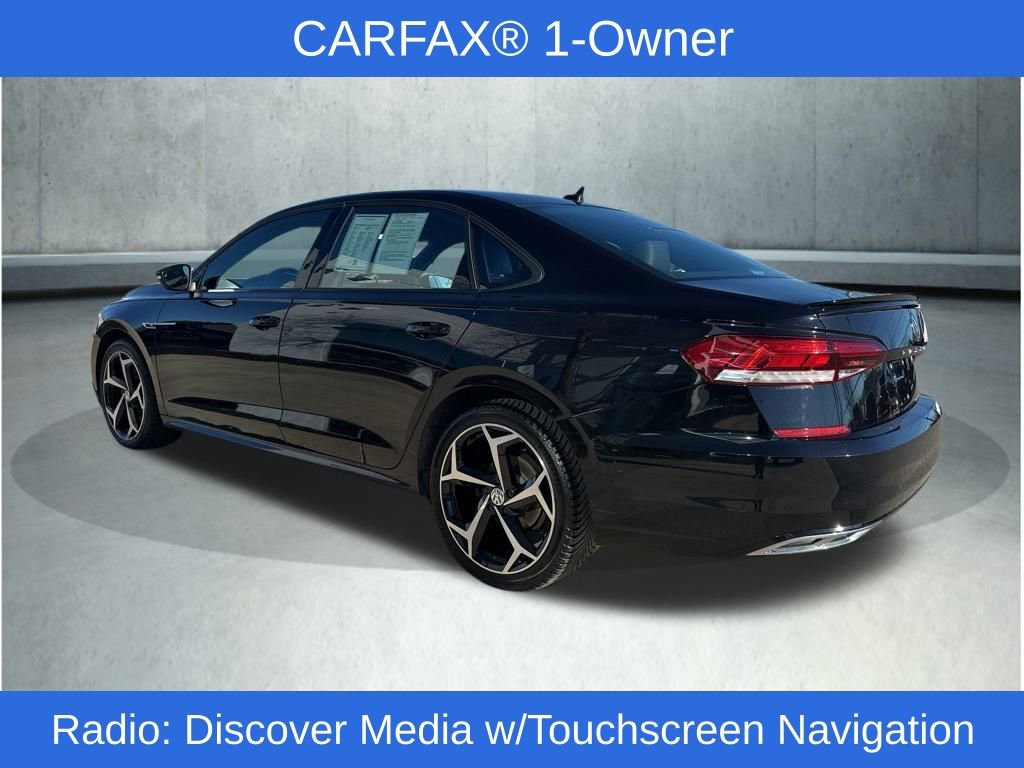 Used 2021 Volkswagen Passat 2.0T R-Line image 4