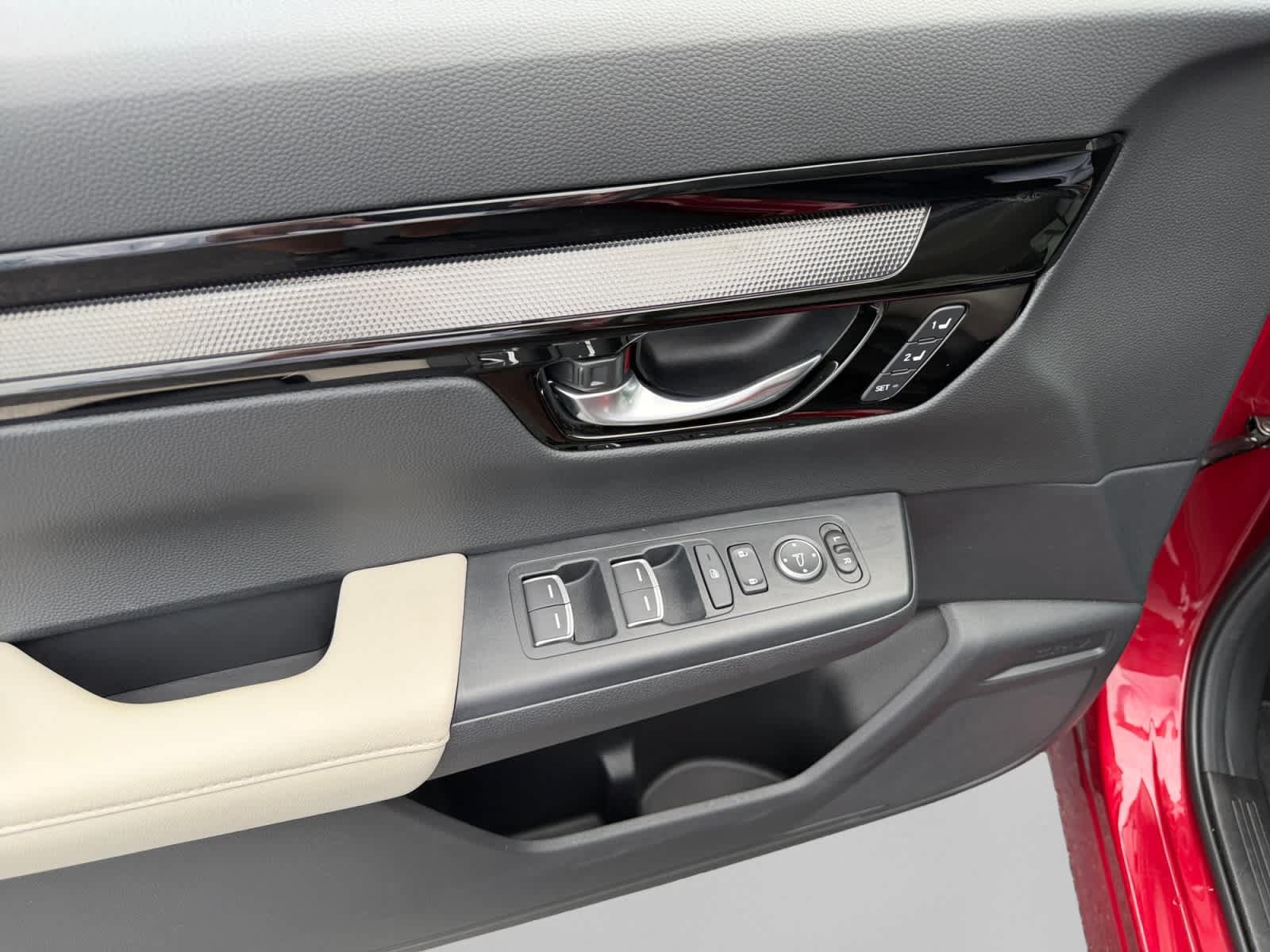 Used 2025 Honda CR-V EX-L image 11