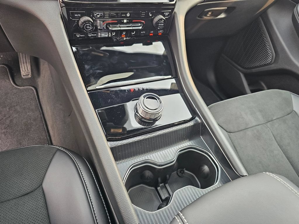 New 2025 Jeep Grand Cherokee Altitude AWD/4WD image 22