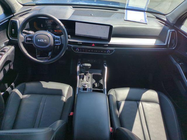 Certified 2025 Kia Sorento EX w/ Panoramic Sunroof Package AWD/4WD image 28