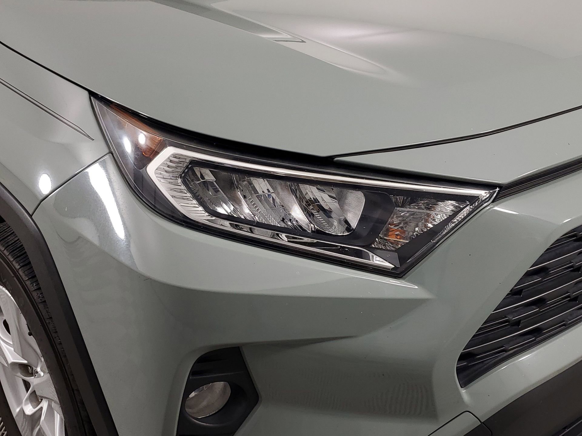 Used 2019 Toyota RAV4 XLE w/ Convenience Package image 15