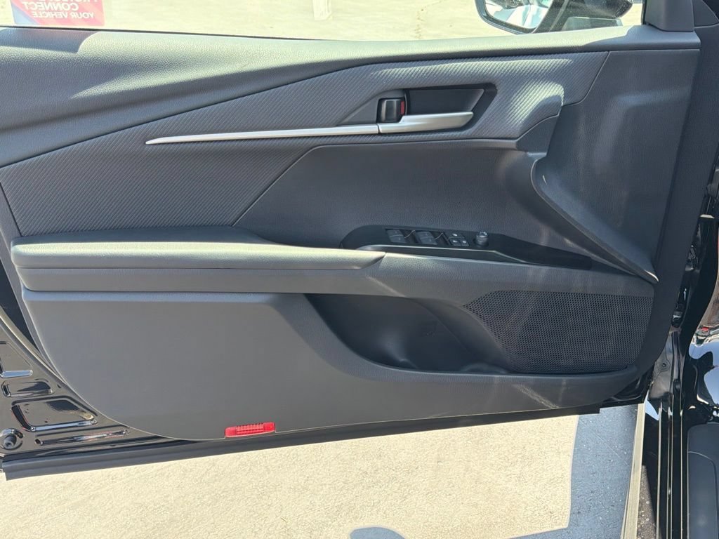 New 2026 Toyota Camry Hybrid FWD image 18