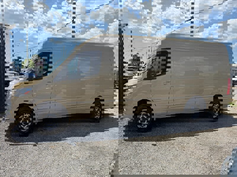 Used 2019 Mercedes-Benz Sprinter 170 image 4