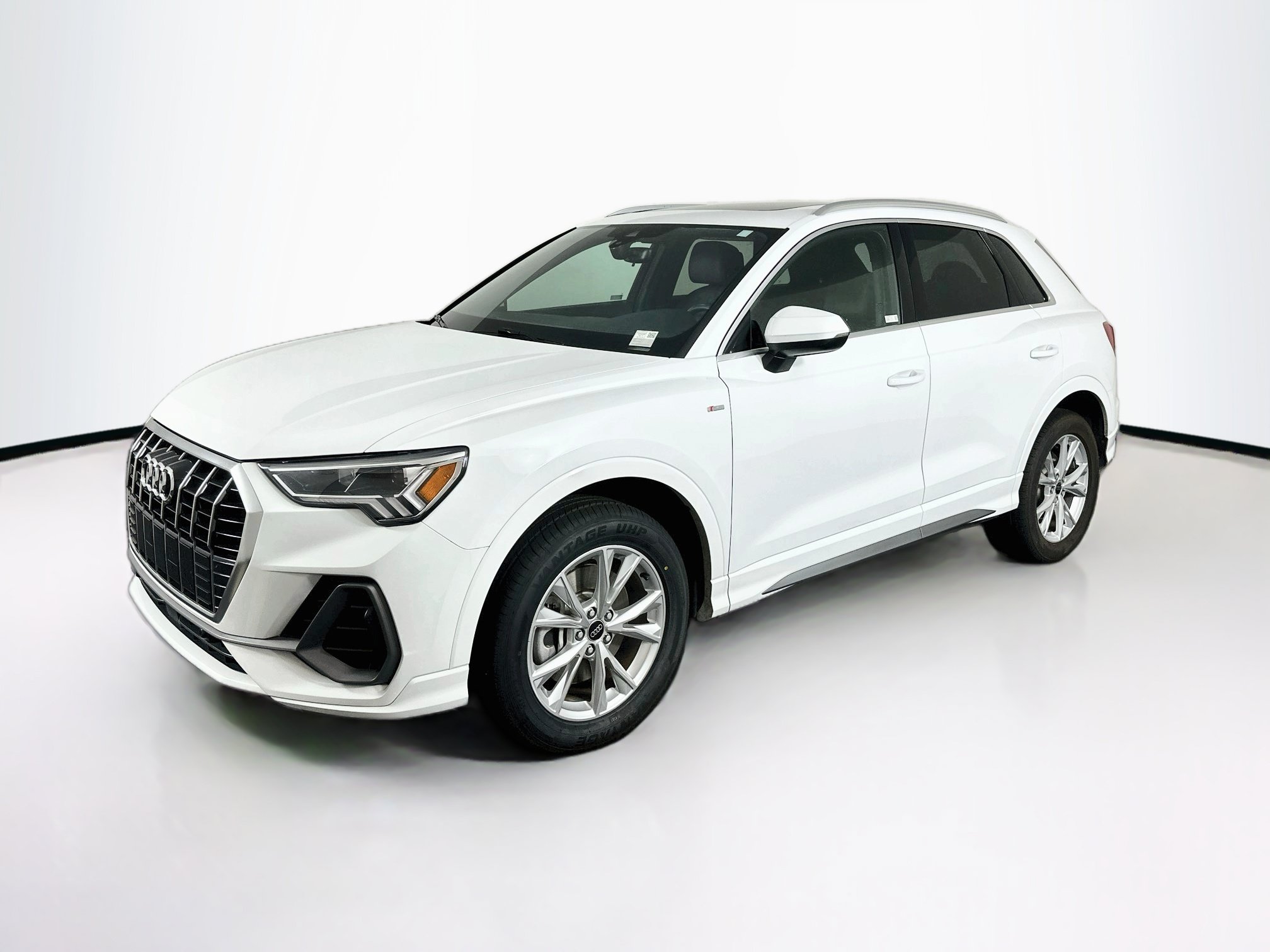 Used 2025 Audi Q3 2.0T Premium AWD/4WD image 3