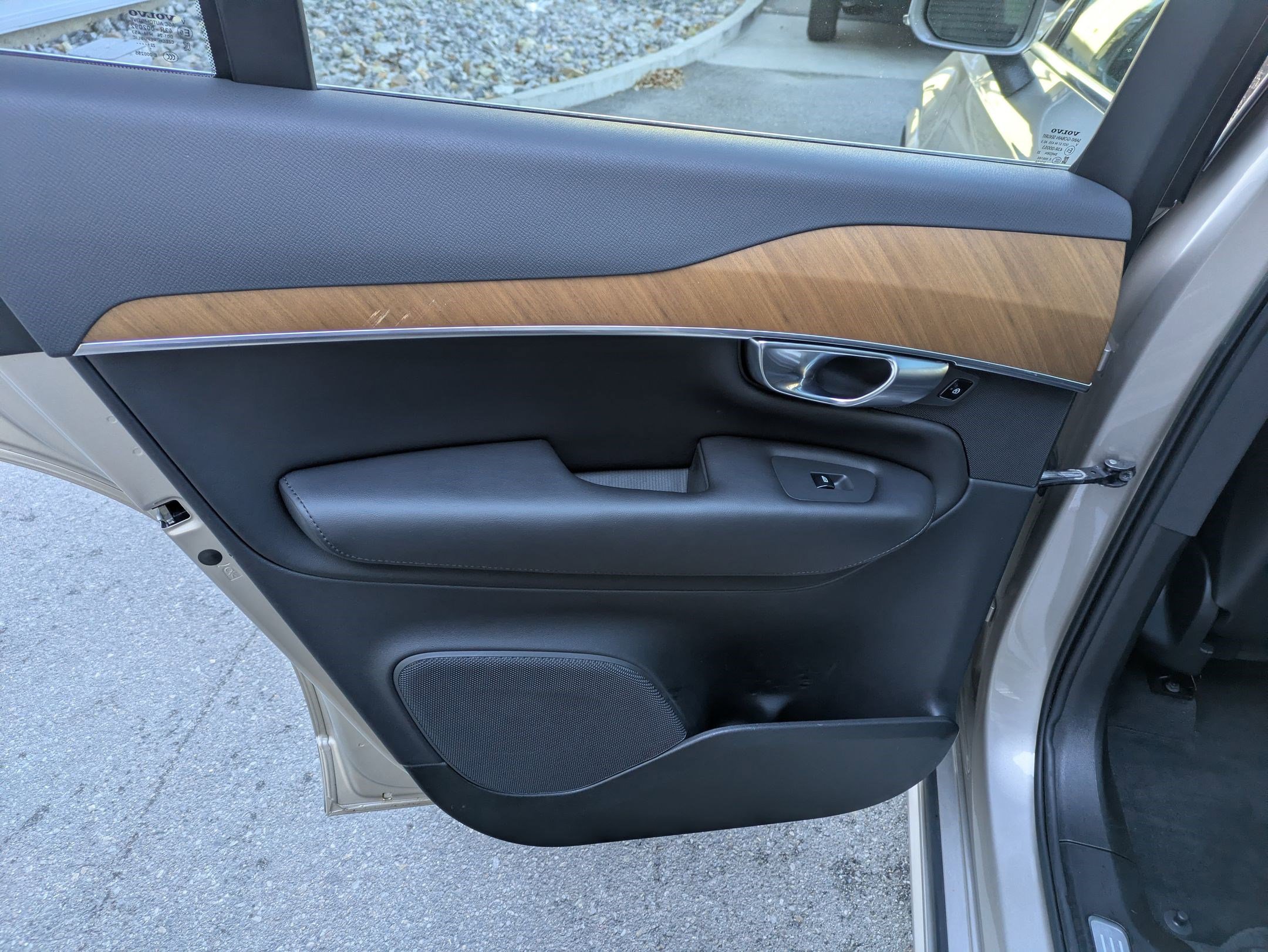 Used 2023 Volvo XC90 B6 Plus w/ Protection Package Premier image 31