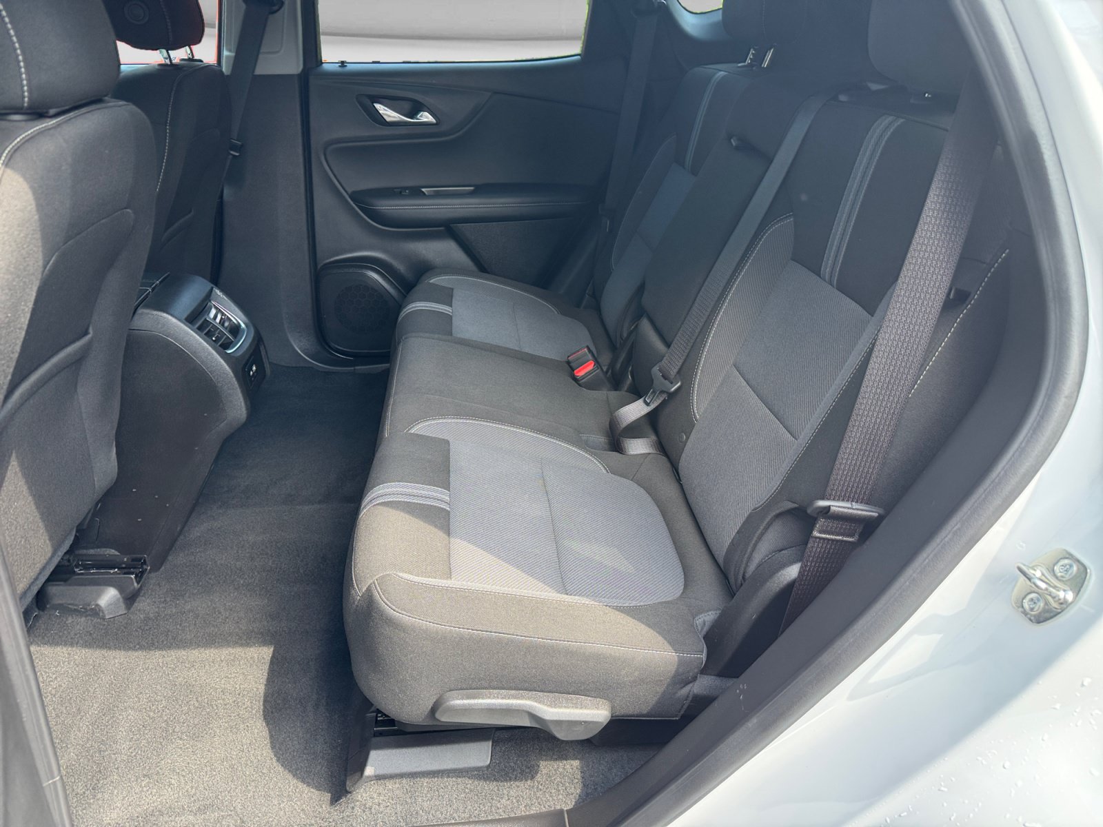 Used 2025 Chevrolet Blazer LT FWD image 15
