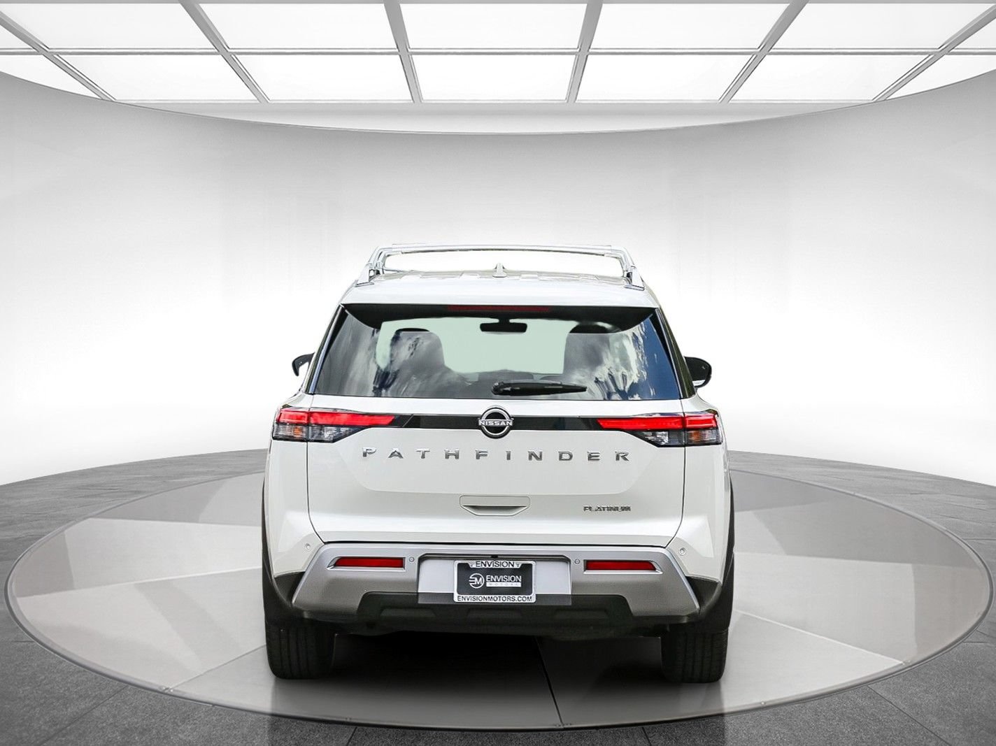 Used 2023 Nissan Pathfinder Platinum FWD image 3