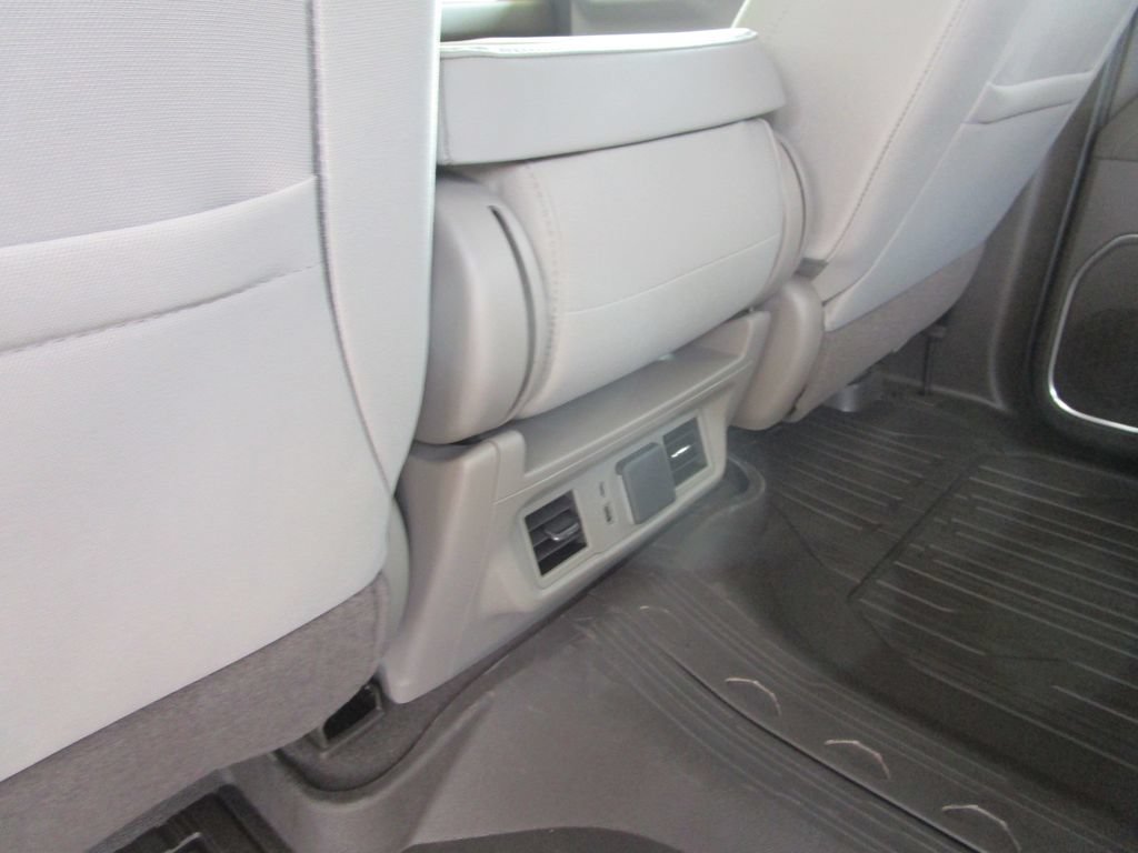 Used 2026 GMC Sierra 1500 SLE AWD/4WD image 25