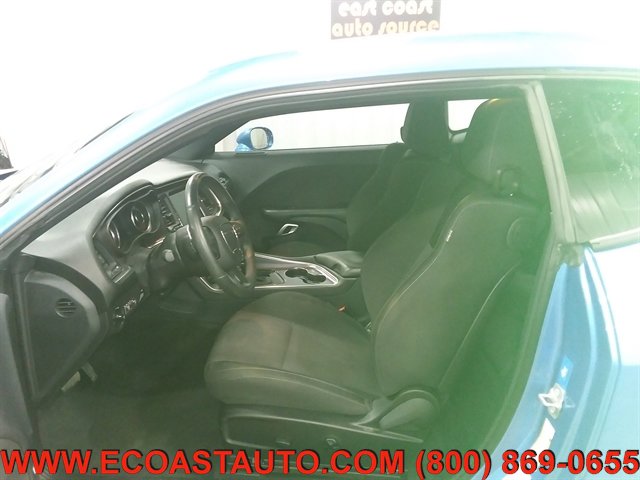 Used 2015 Dodge Challenger R/T RWD image 11