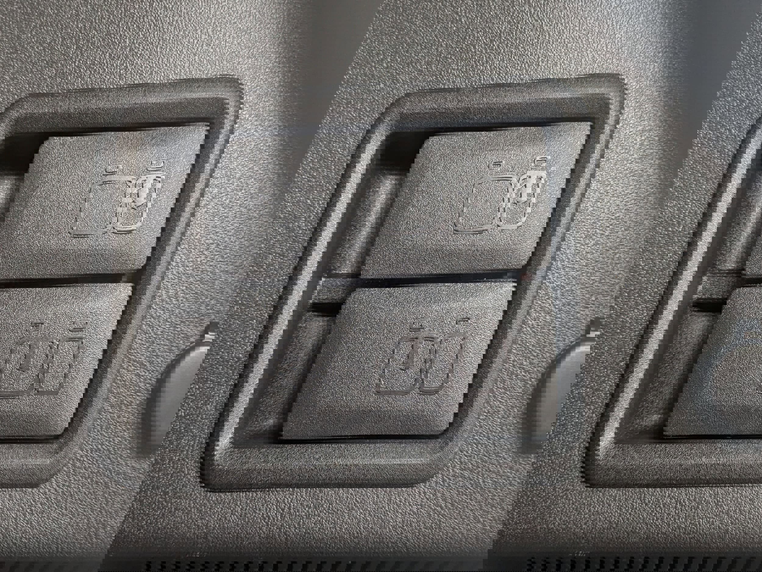 Used 2023 Chevrolet Equinox RS image 9