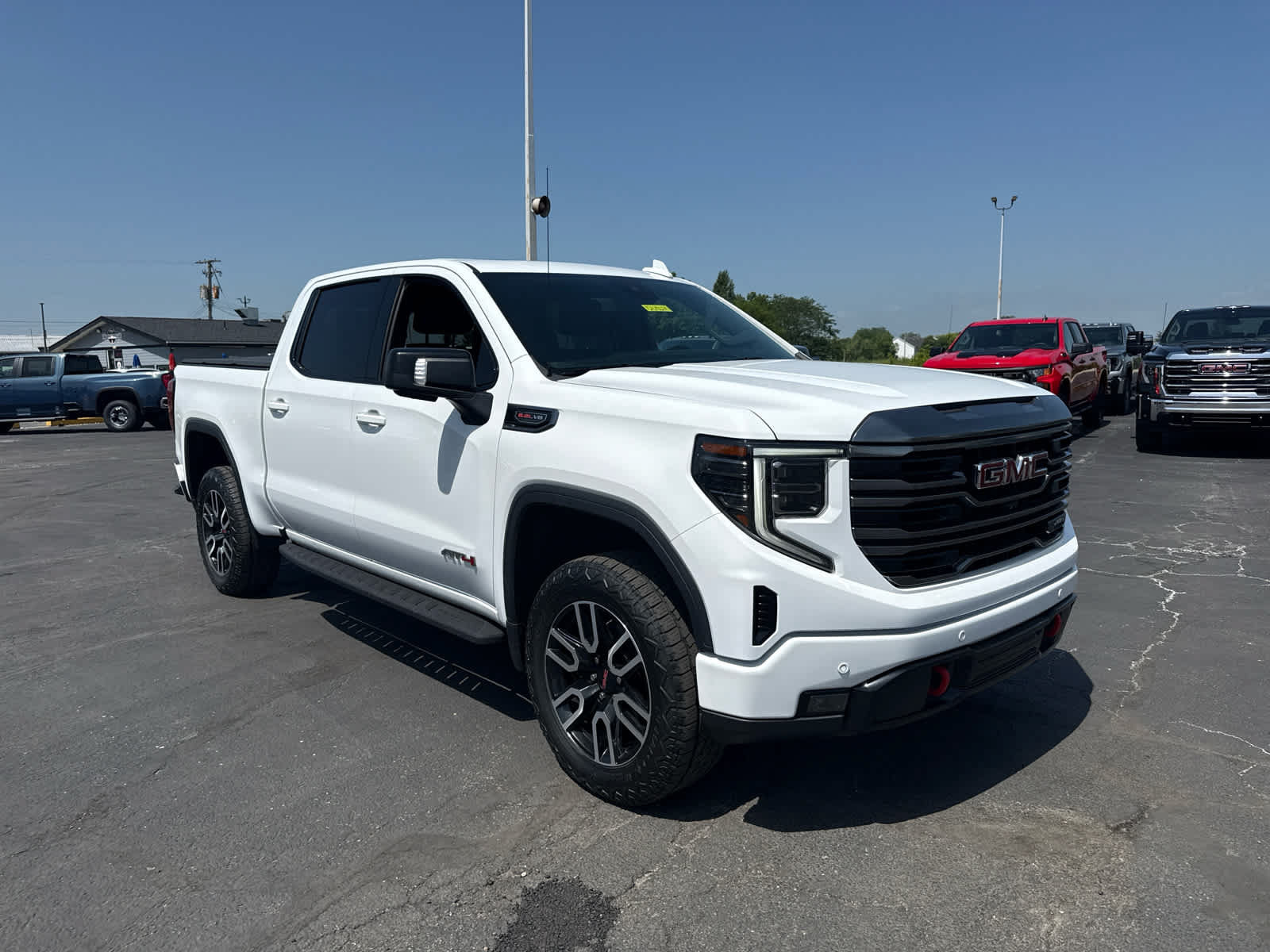 Certified 2022 GMC Sierra 1500 AT4 w/ AT4 Premium Package AWD/4WD image 7