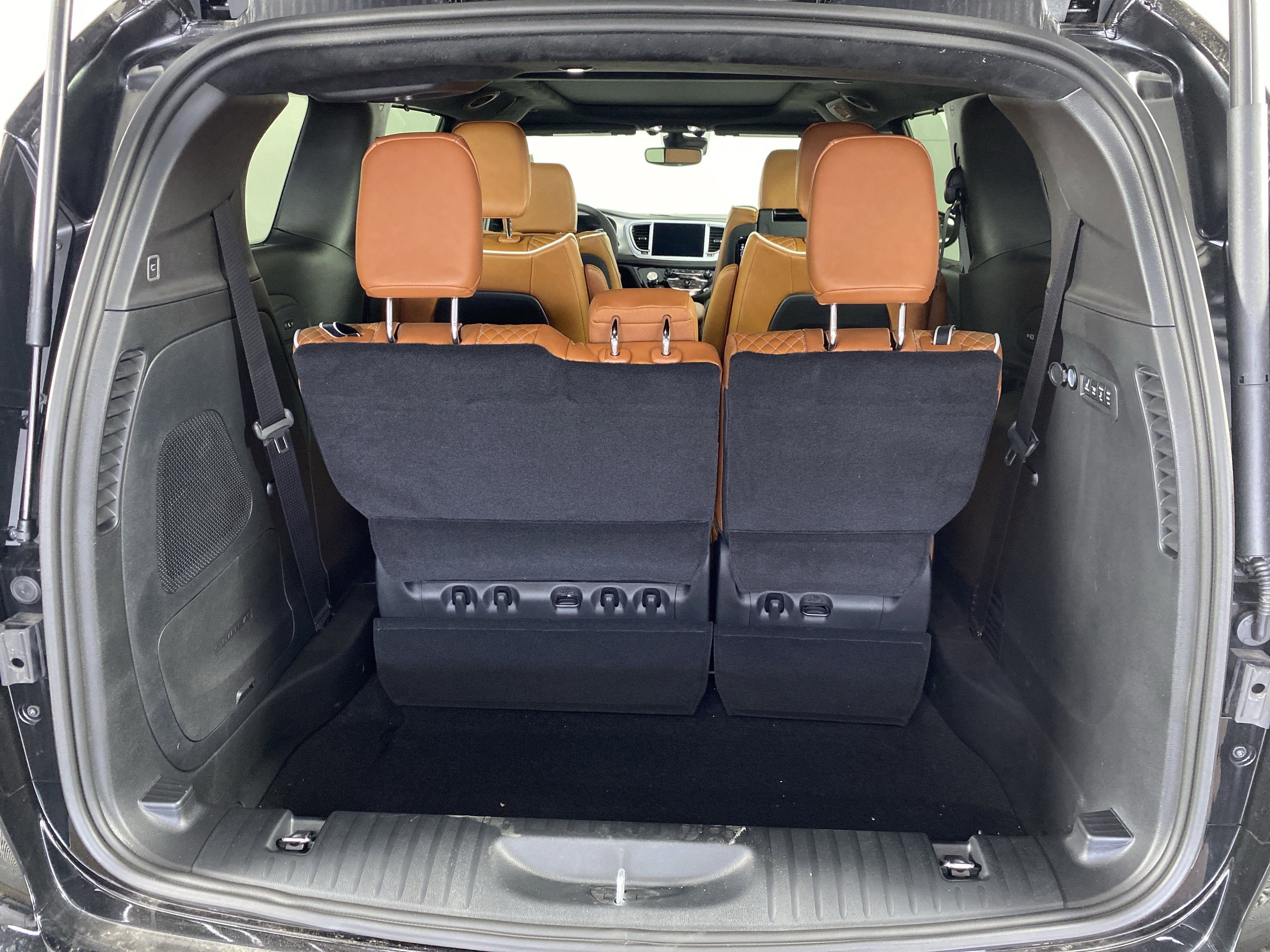 New 2026 Chrysler Pacifica Pinnacle AWD/4WD image 32