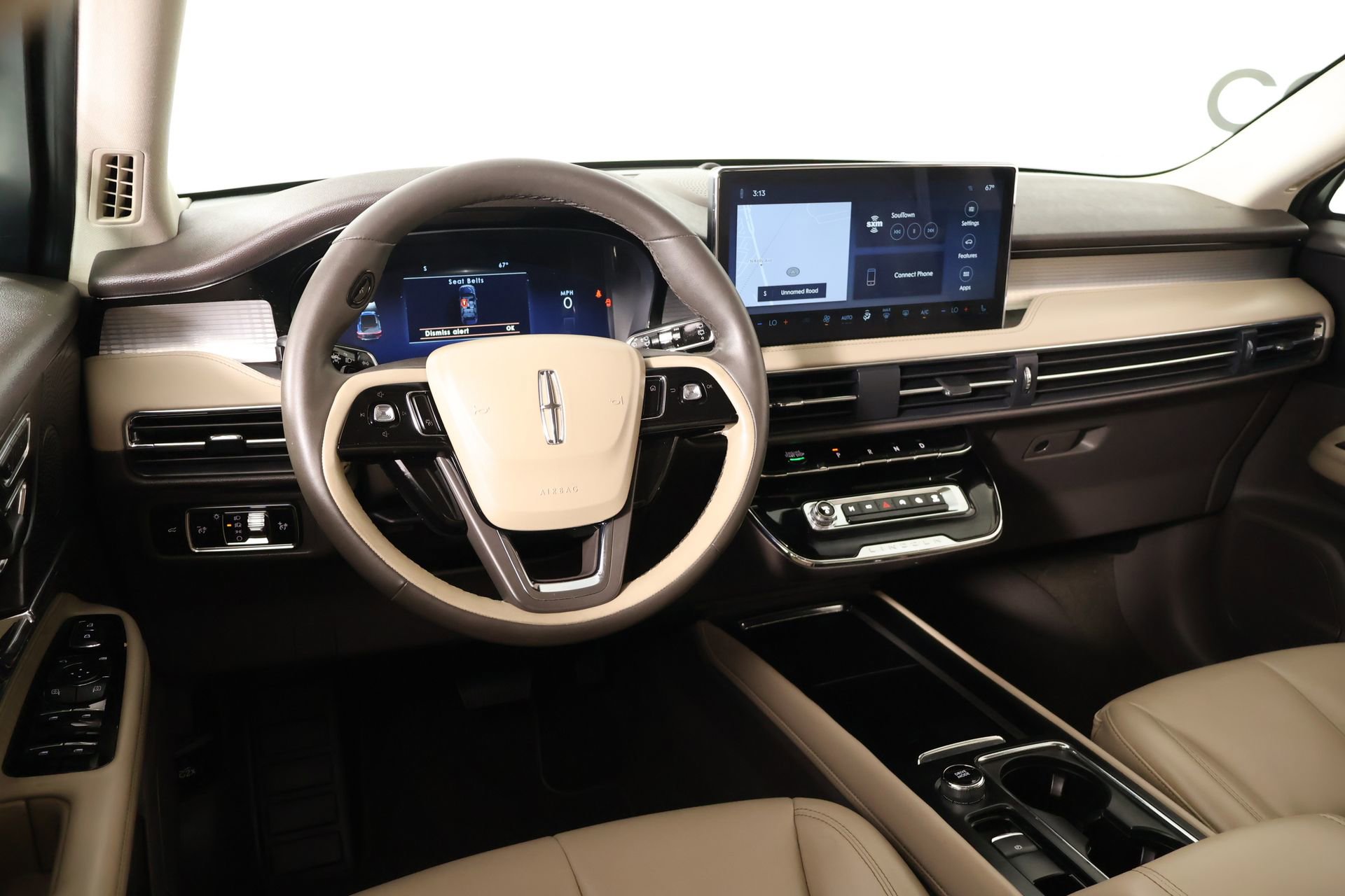 Used 2023 Lincoln Corsair FWD image 2