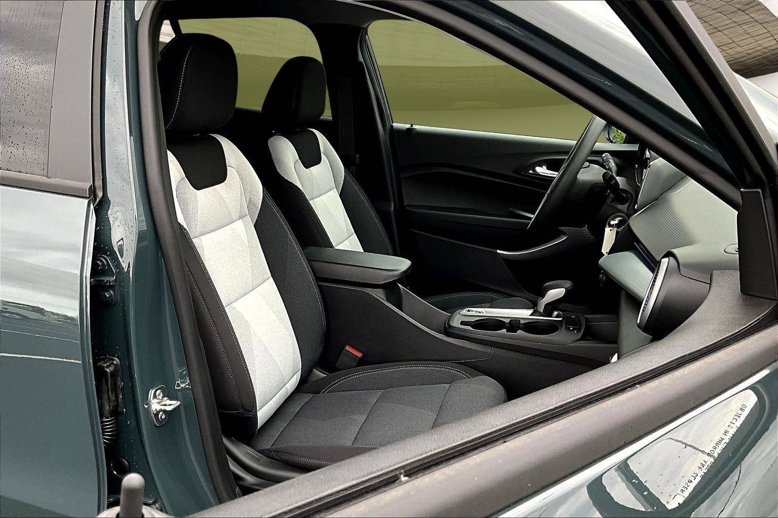 New 2026 Chevrolet Trax LS w/ LS Convenience Package image 9