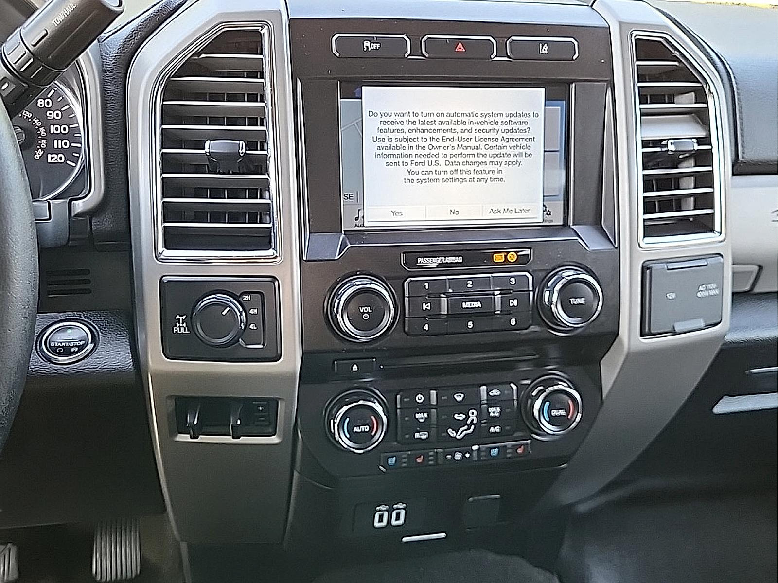 Used 2017 Ford F250 Lariat w/ Lariat Ultimate Package AWD/4WD image 22