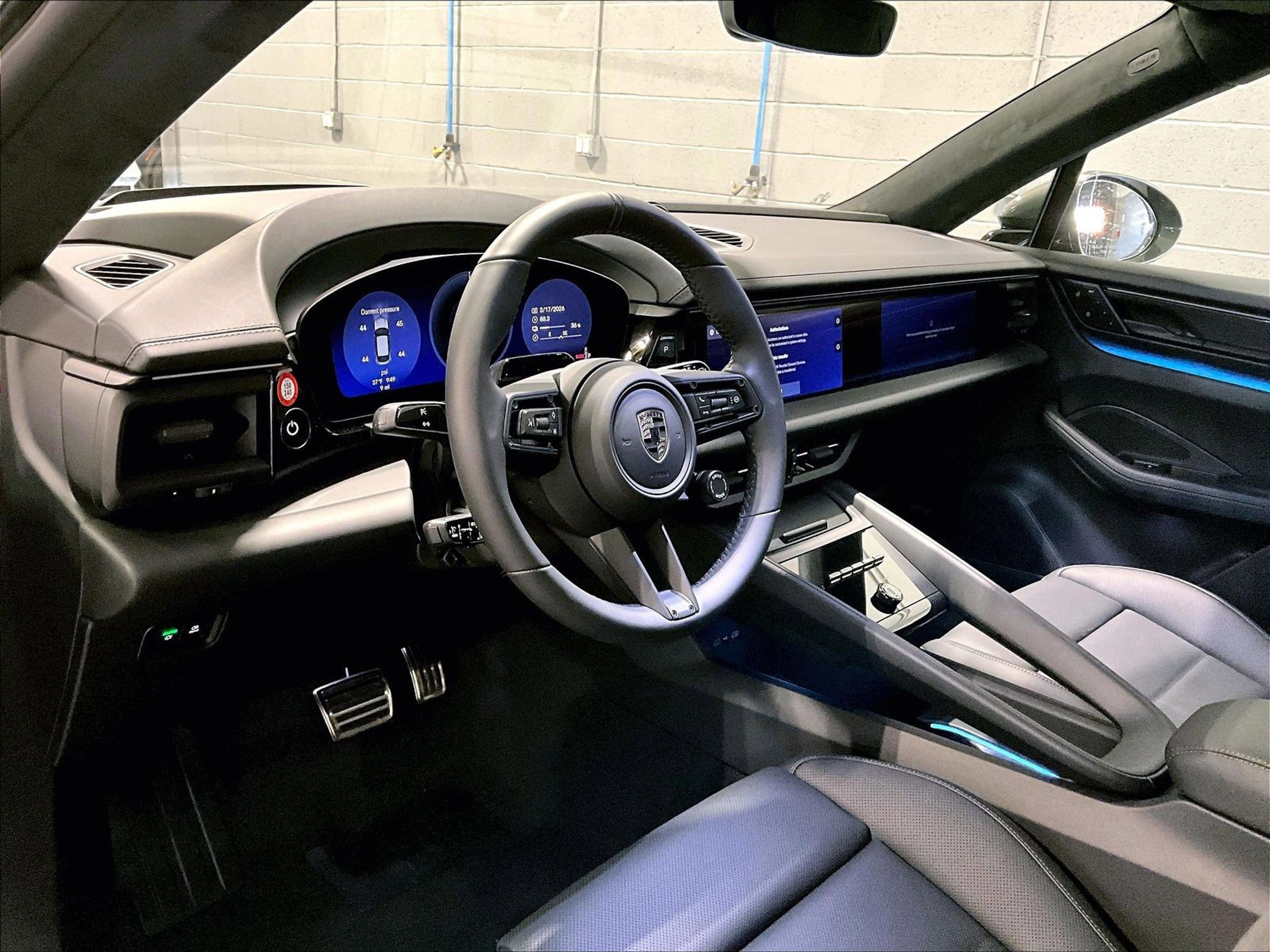 New 2026 Porsche Macan Turbo Electric AWD/4WD image 4