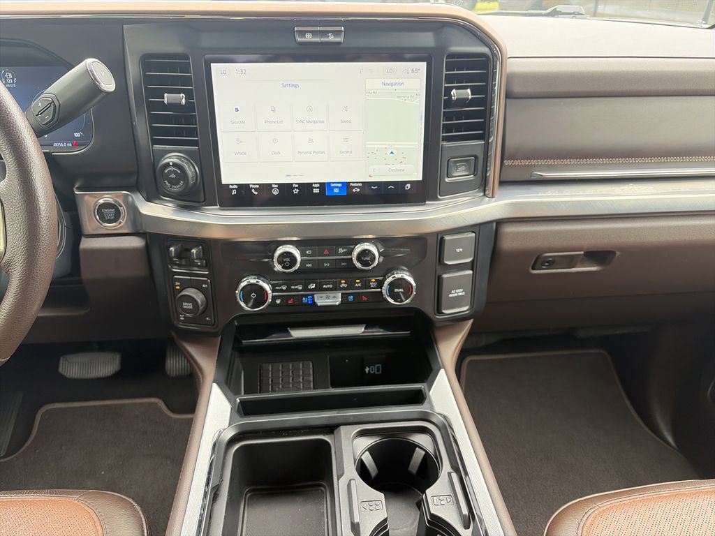 Used 2025 Ford F250 King Ranch w/ FX4 Off-Road Package image 16