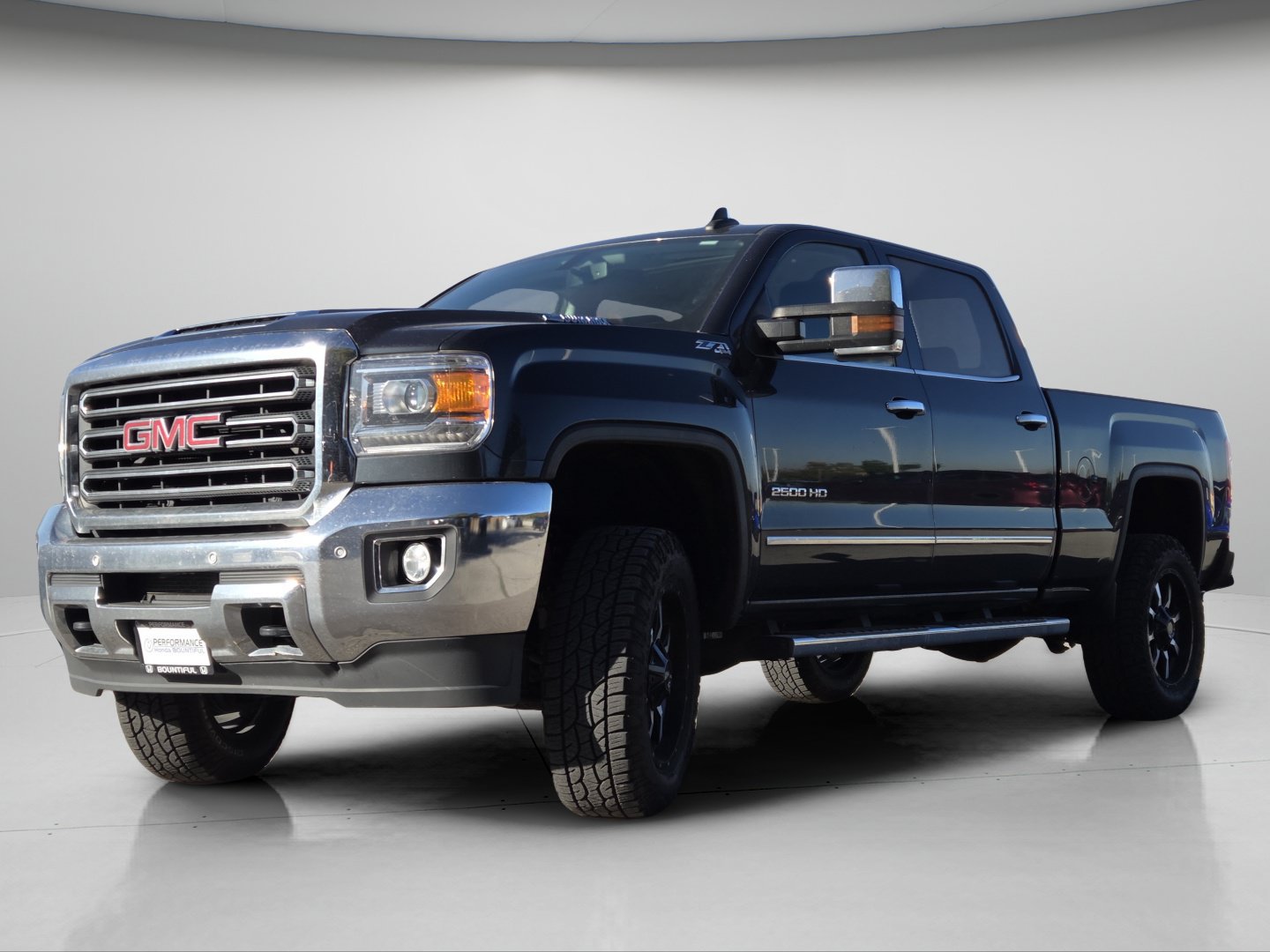 Used 2017 GMC Sierra 2500 SLT w/ Duramax Plus Package AWD/4WD image 19