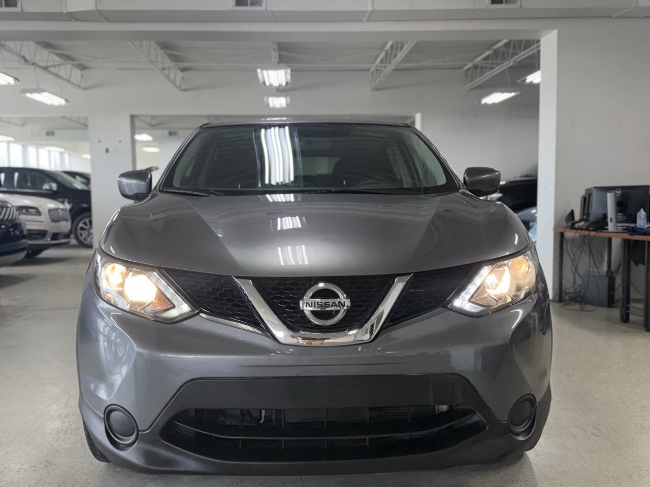 Used 2018 Nissan Rogue Sport S w/ S Appearance Package image 1