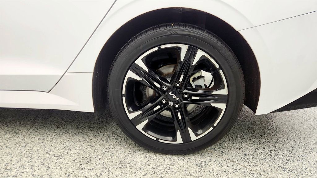 Used 2023 Kia K5 GT-Line w/ GT-Line Premium Package image 9