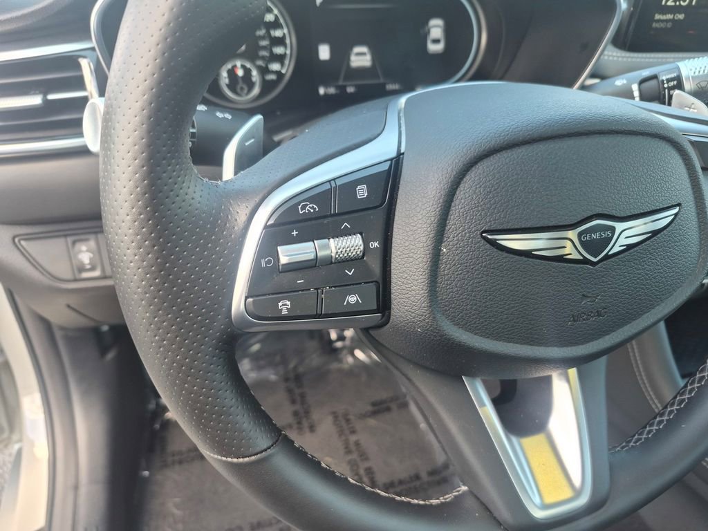 Used 2026 Genesis G70 2.5T image 15