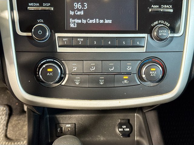 Used 2016 Nissan Altima 2.5 SR w/ LED Appearance Package FWD image 12