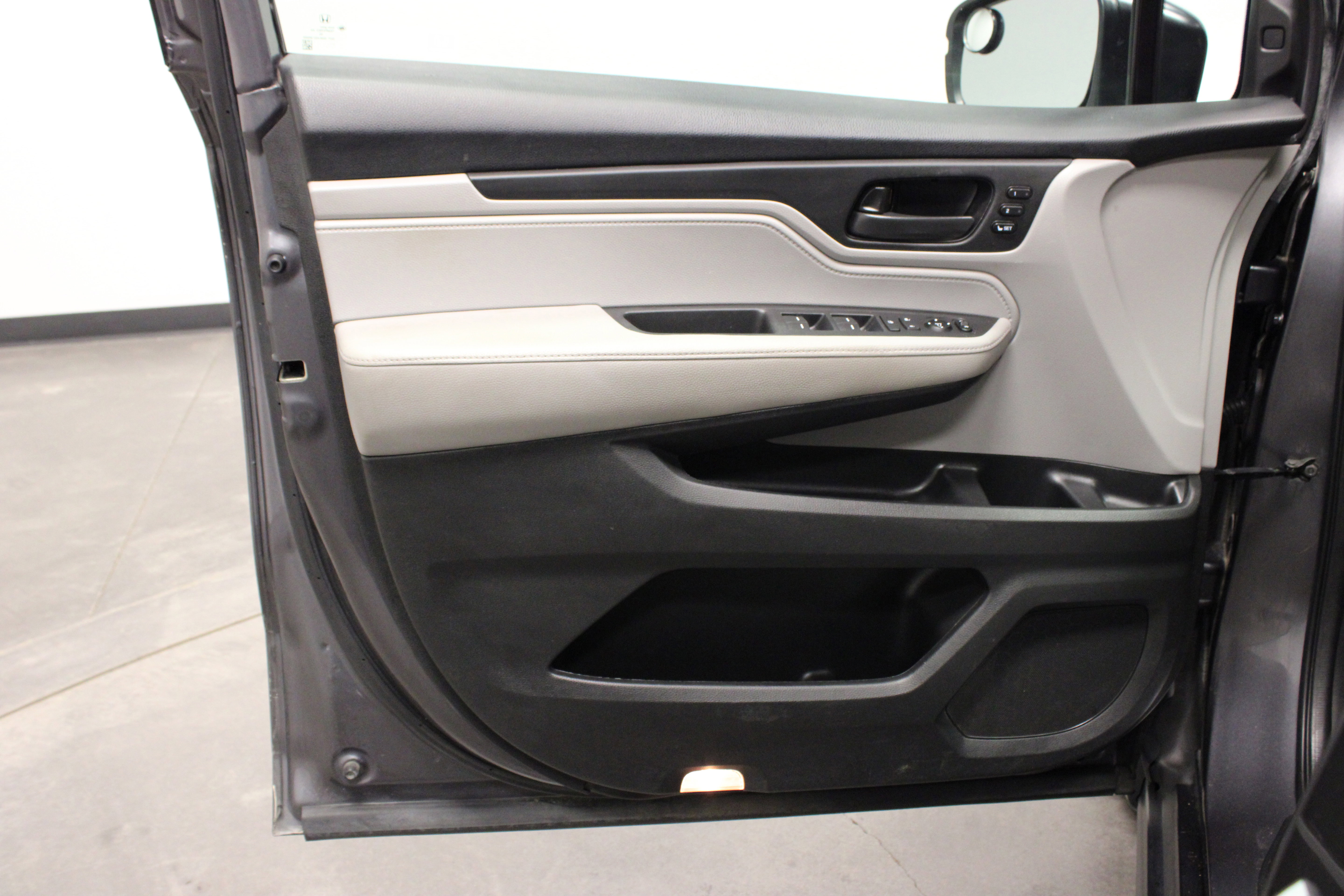 Used 2019 Honda Odyssey EX-L image 12