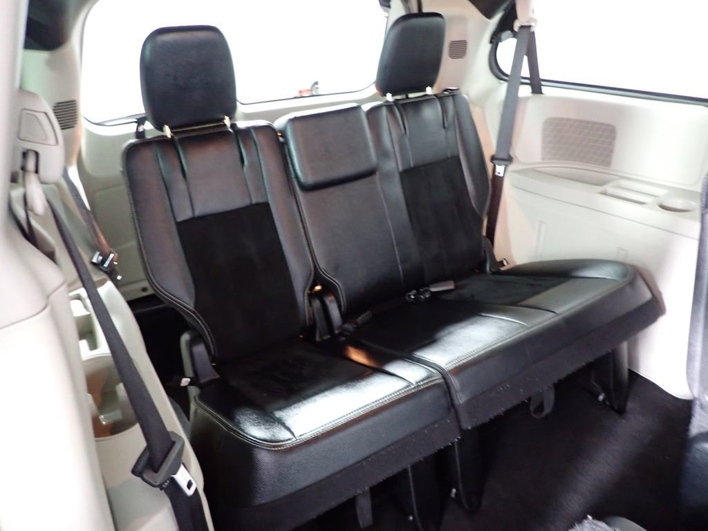 Used 2017 Dodge Grand Caravan SXT image 42