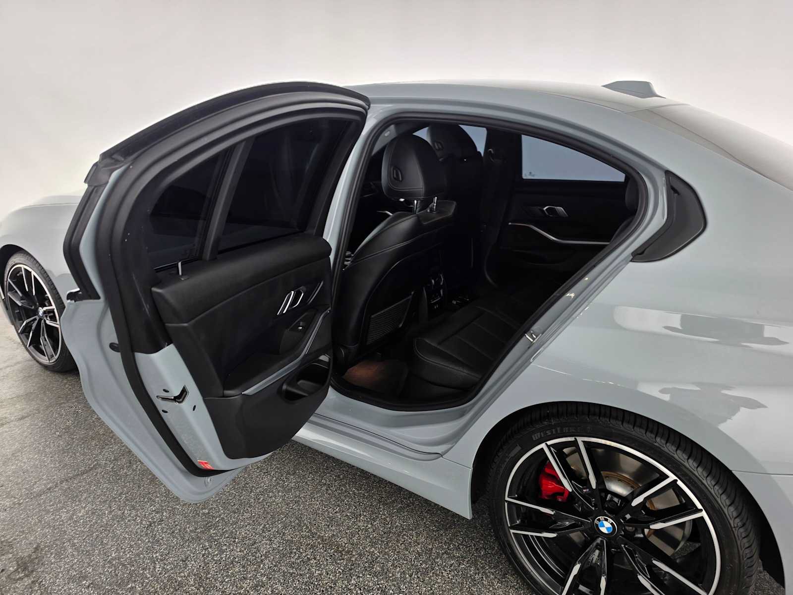 Used 2023 BMW M340i RWD image 15