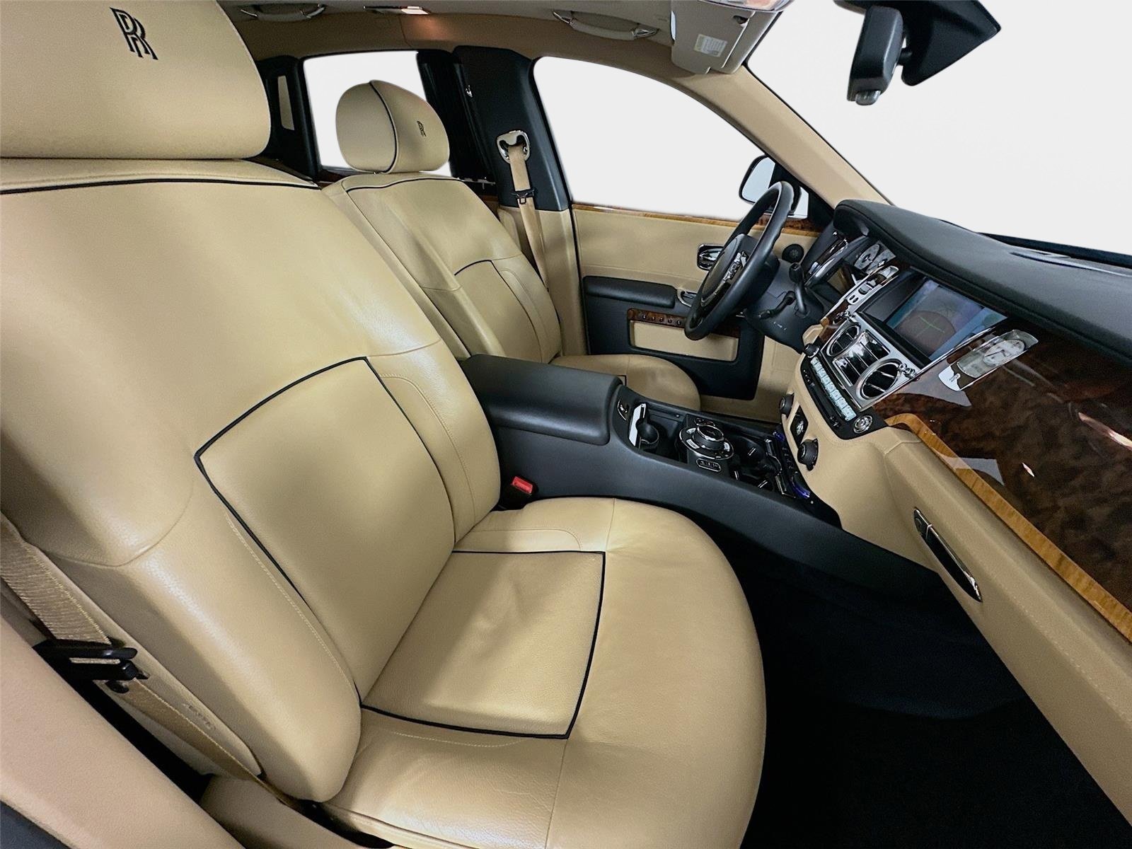 Used 2014 Rolls-Royce Ghost image 46