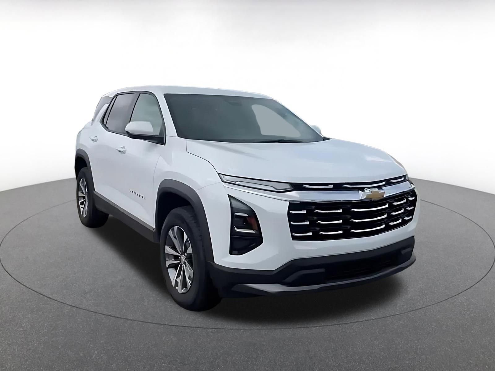 Used 2025 Chevrolet Equinox LT AWD/4WD image 3