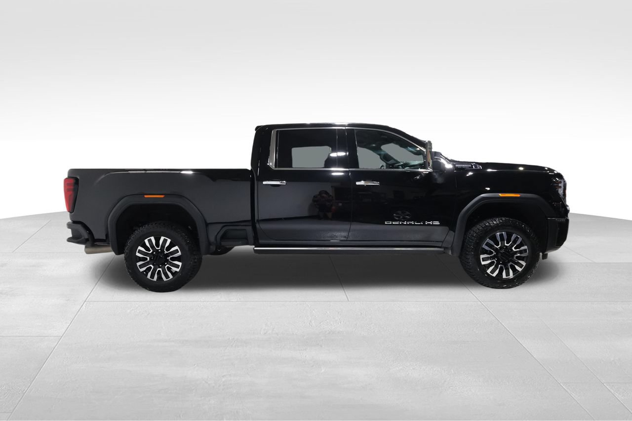 Used 2025 GMC Sierra 3500 Denali Ultimate AWD/4WD image 5