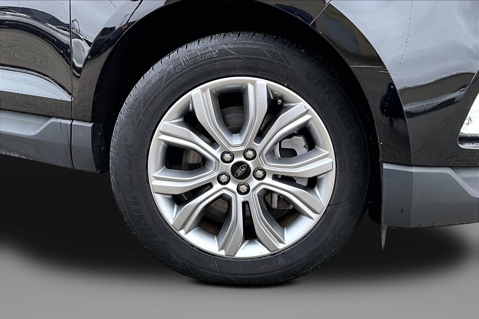 Used 2024 Ford Edge Titanium AWD/4WD image 9