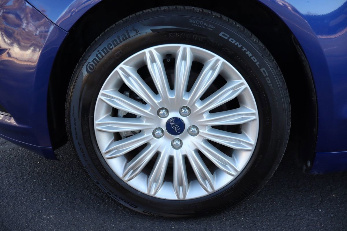 Used 2014 Ford Fusion Energi Titanium w/ Driver Assist Package image 42