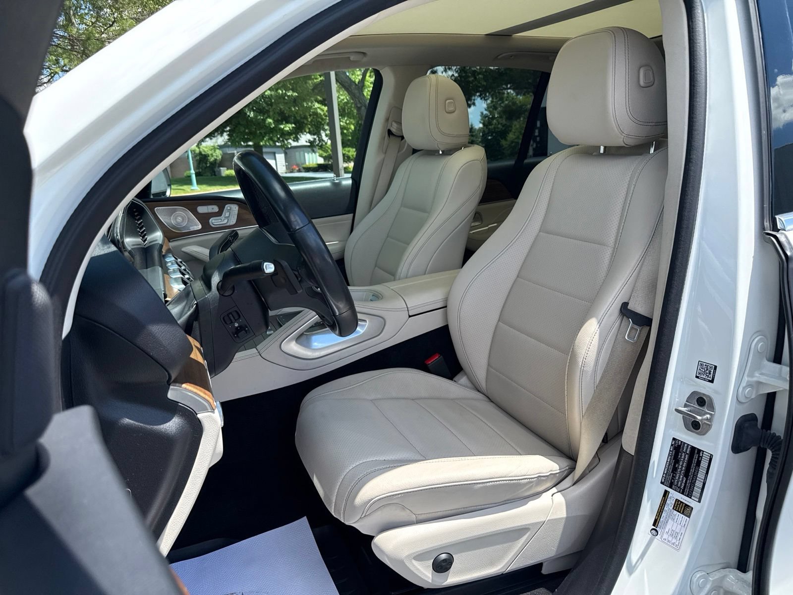 Used 2022 Mercedes-Benz GLE 350 4MATIC image 2