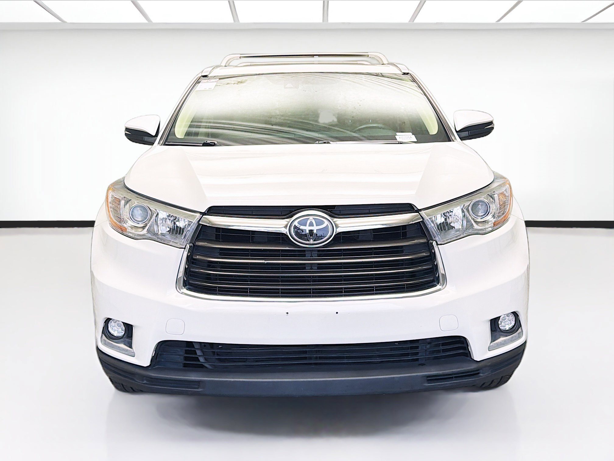 Used 2015 Toyota Highlander Limited Platinum image 2