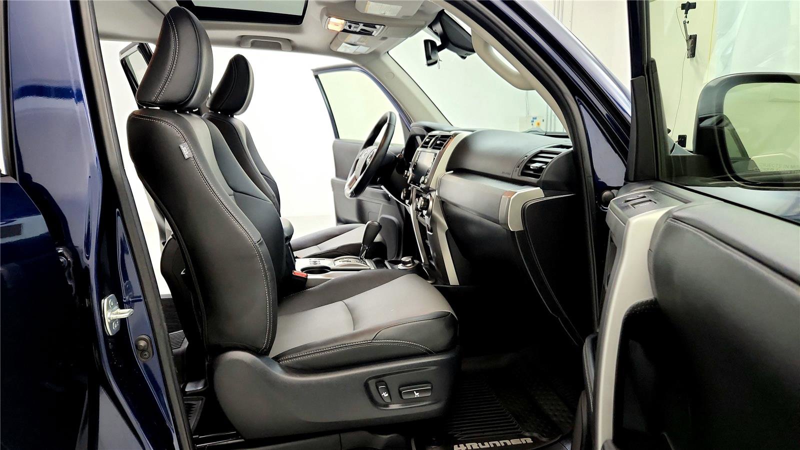 Used 2020 Toyota 4Runner SR5 Premium image 16