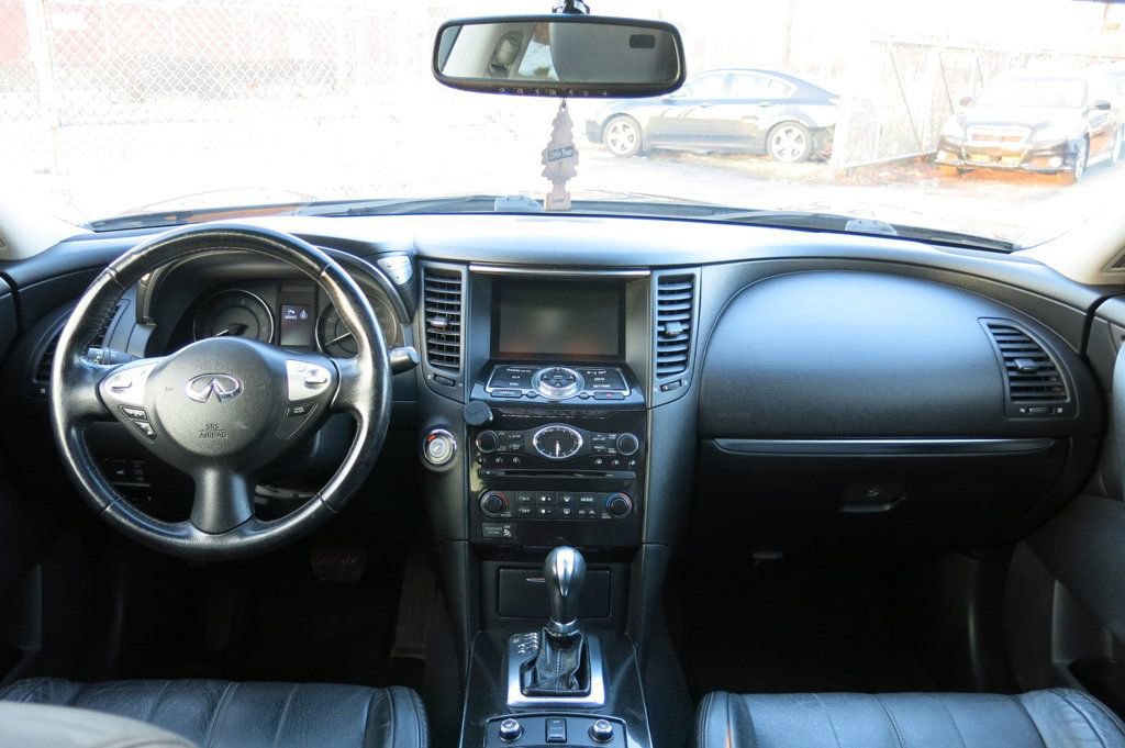Used 2016 INFINITI QX70 AWD image 19
