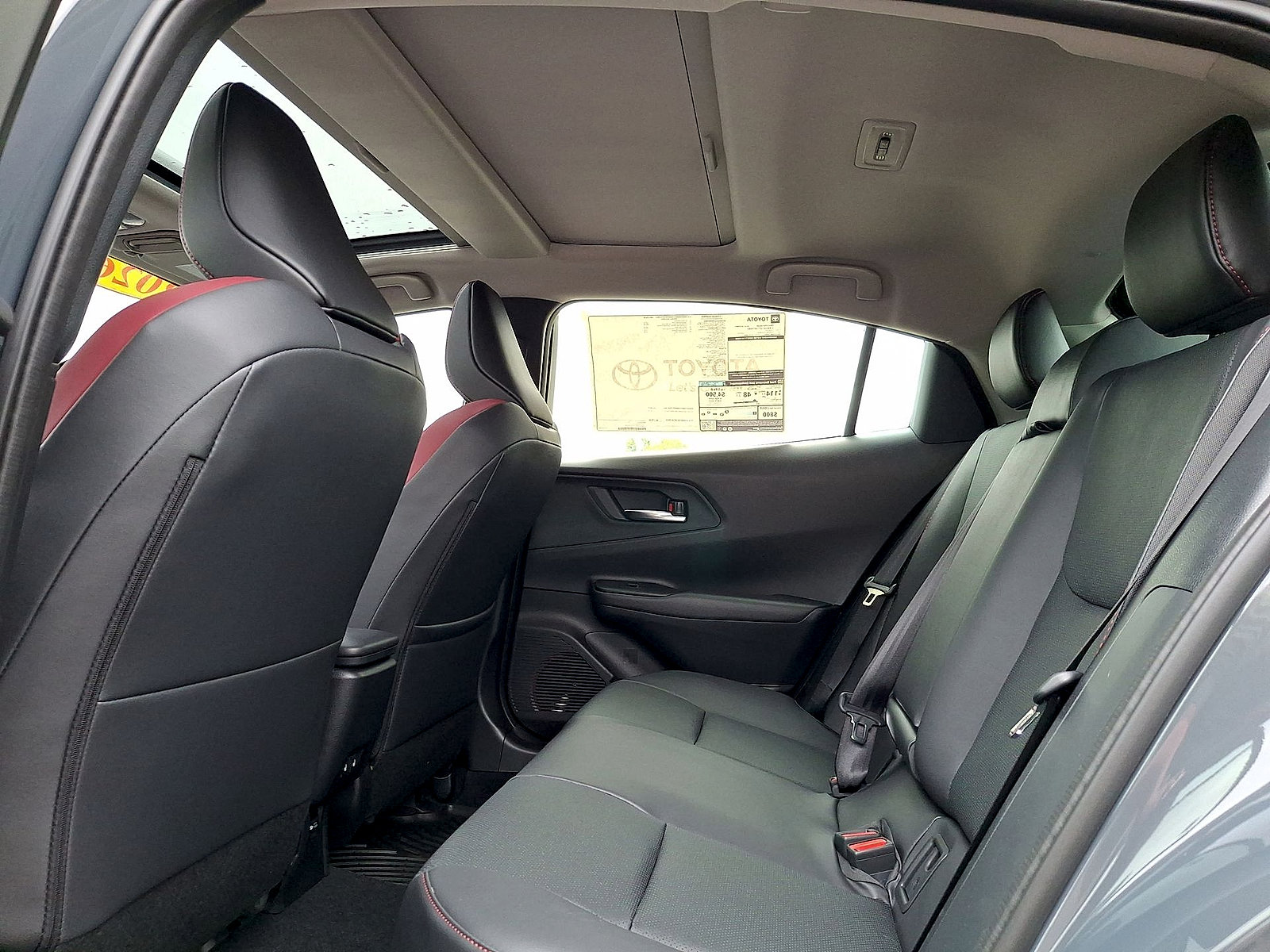 New 2026 Toyota Prius Plug-In Hybrid FWD image 13