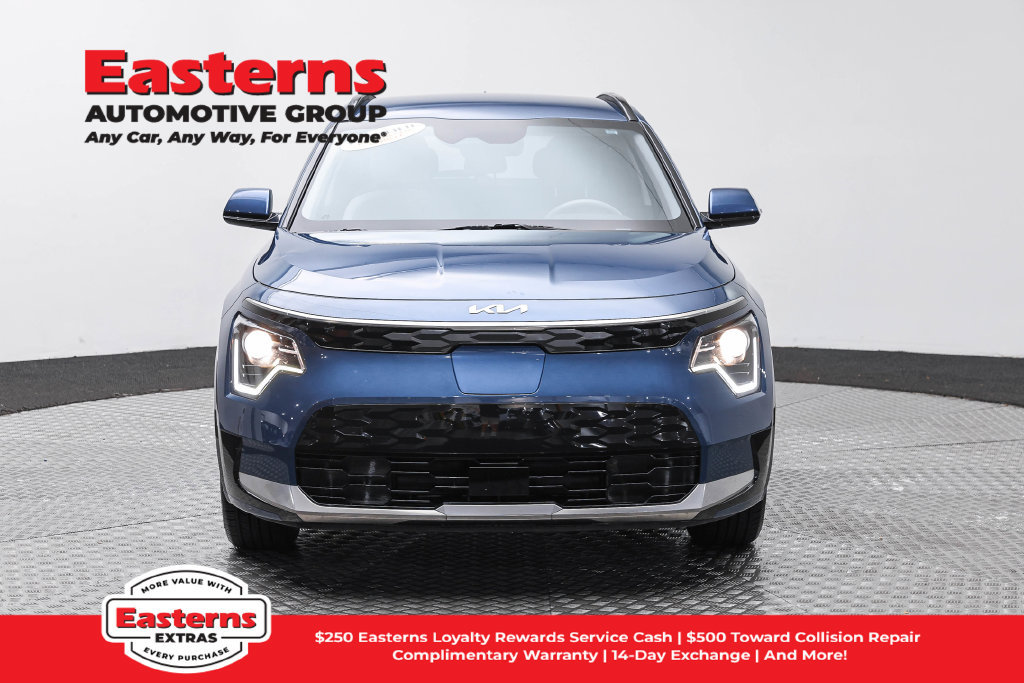Used 2023 Kia Niro Wind w/ Wind Preserve Package FWD image 3