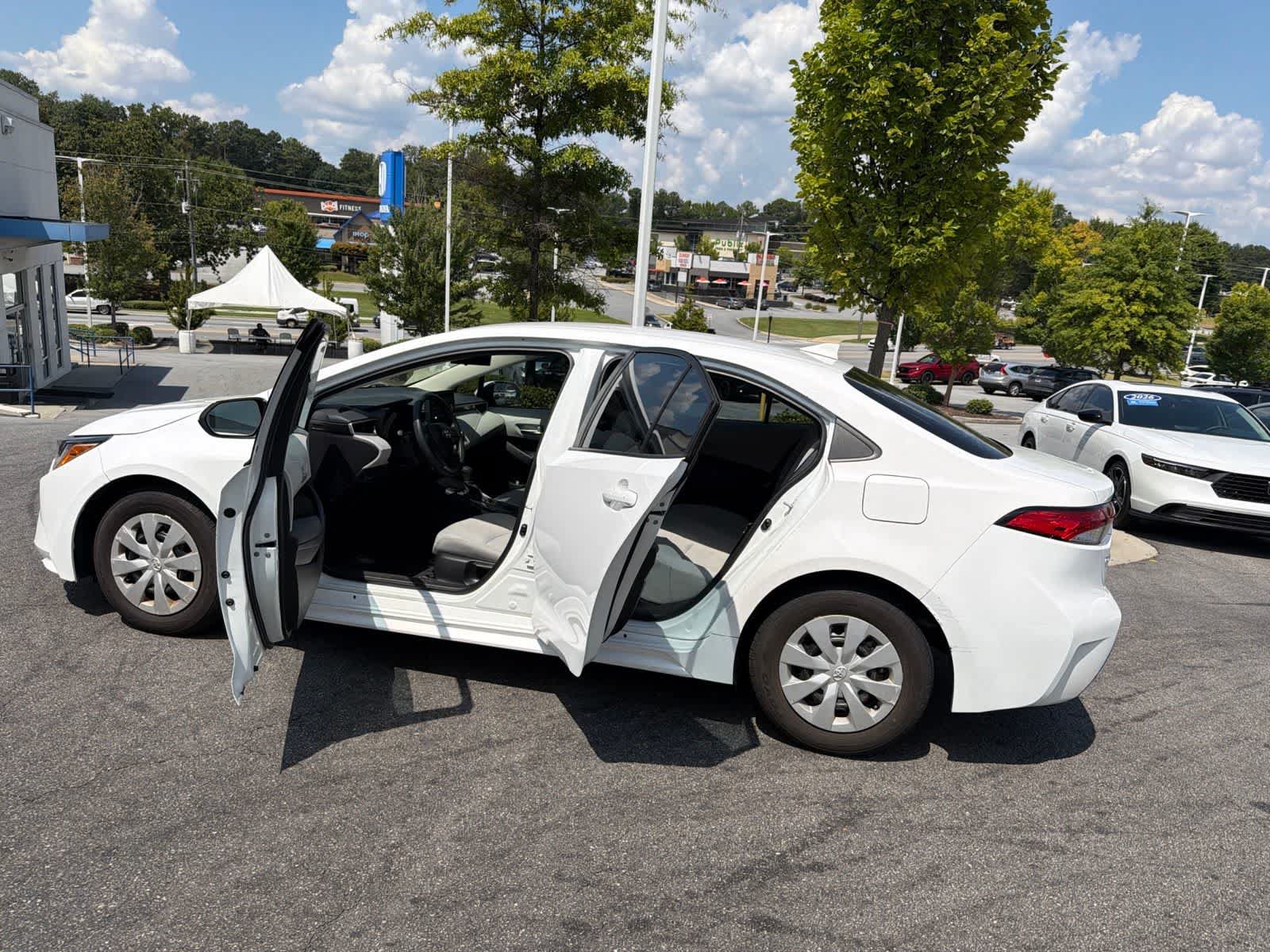 Used 2021 Toyota Corolla L FWD image 19