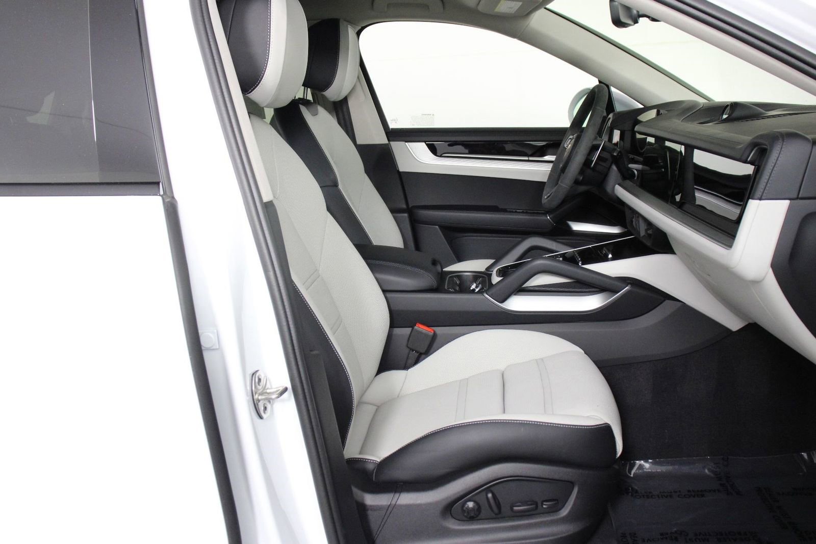 Certified 2026 Porsche Cayenne S AWD/4WD image 31