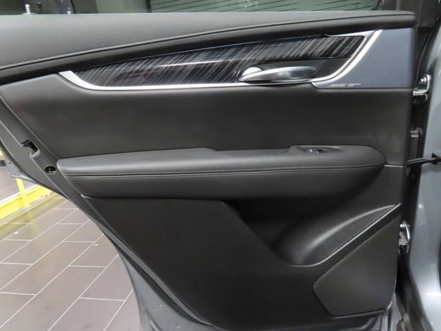 Certified 2025 Cadillac XT6 Premium Luxury image 11