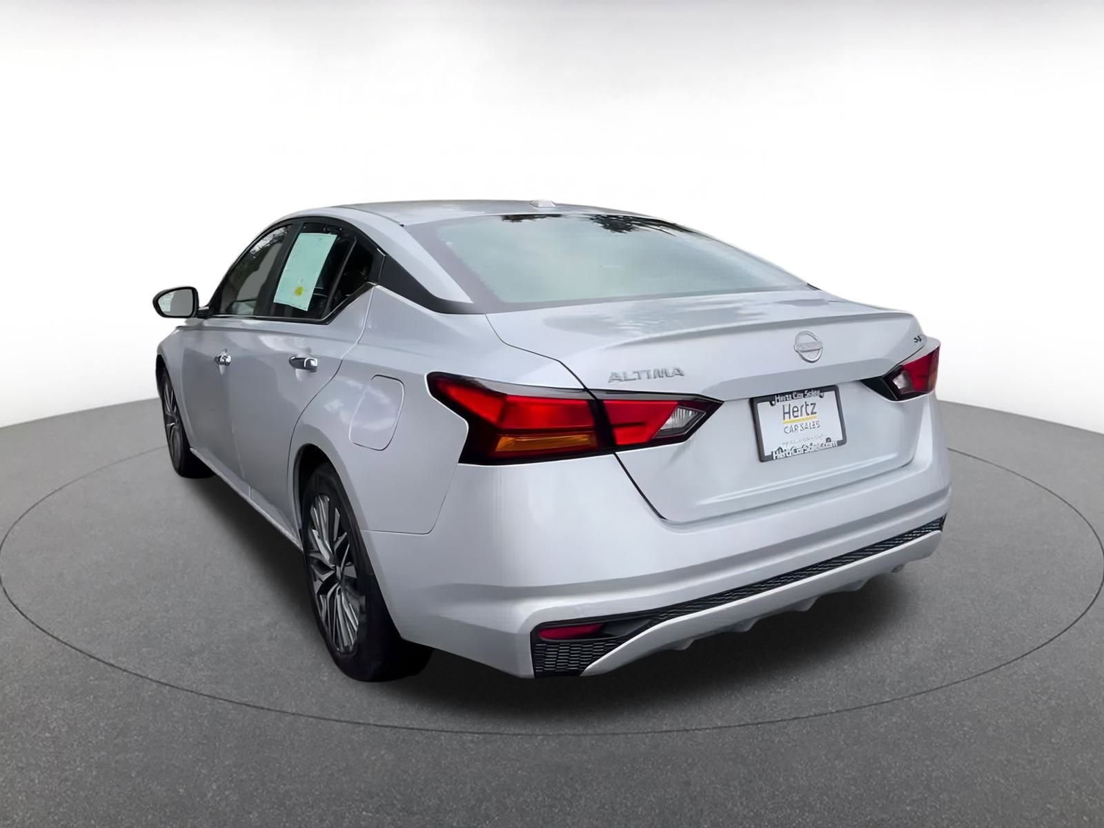 Used 2024 Nissan Altima 2.5 SV image 12