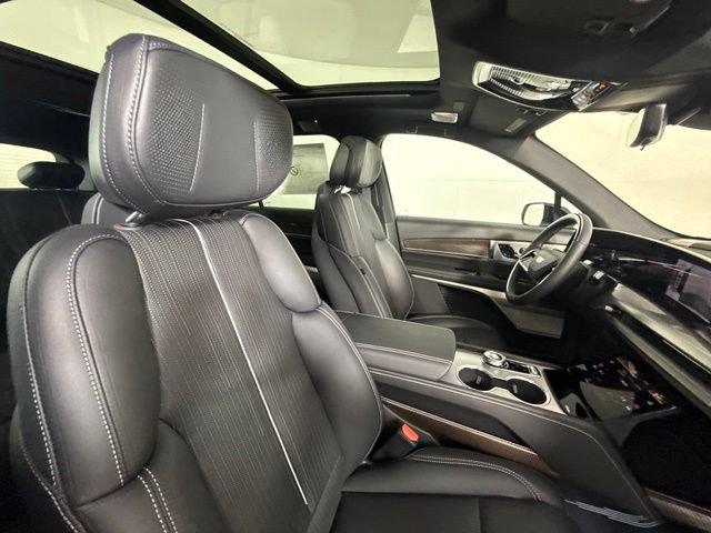 New 2027 Cadillac Vistiq Sport AWD/4WD image 32