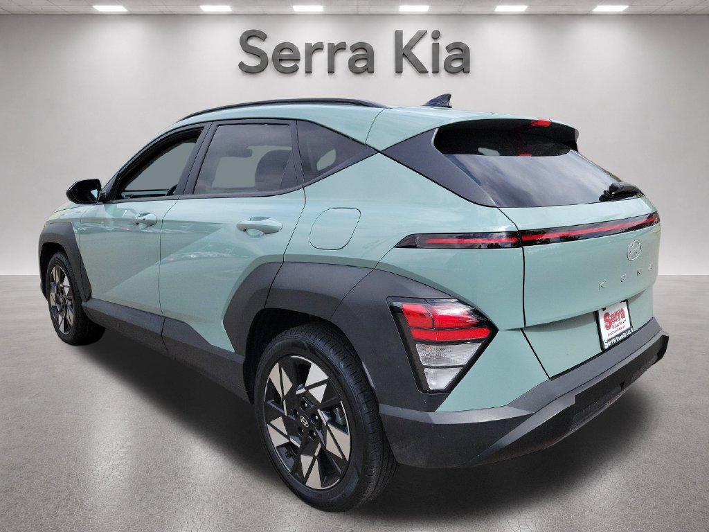 Used 2025 Hyundai Kona SEL FWD image 3